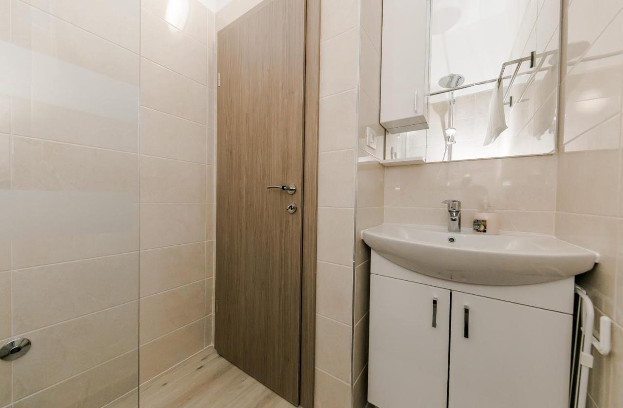 Palomia B Apartment Split Bagian luar foto
